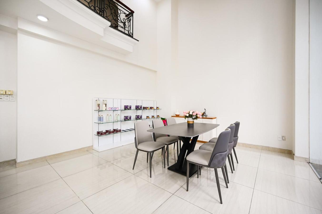 Hotel The Shilla Luxury I Phu My Hung 2*
