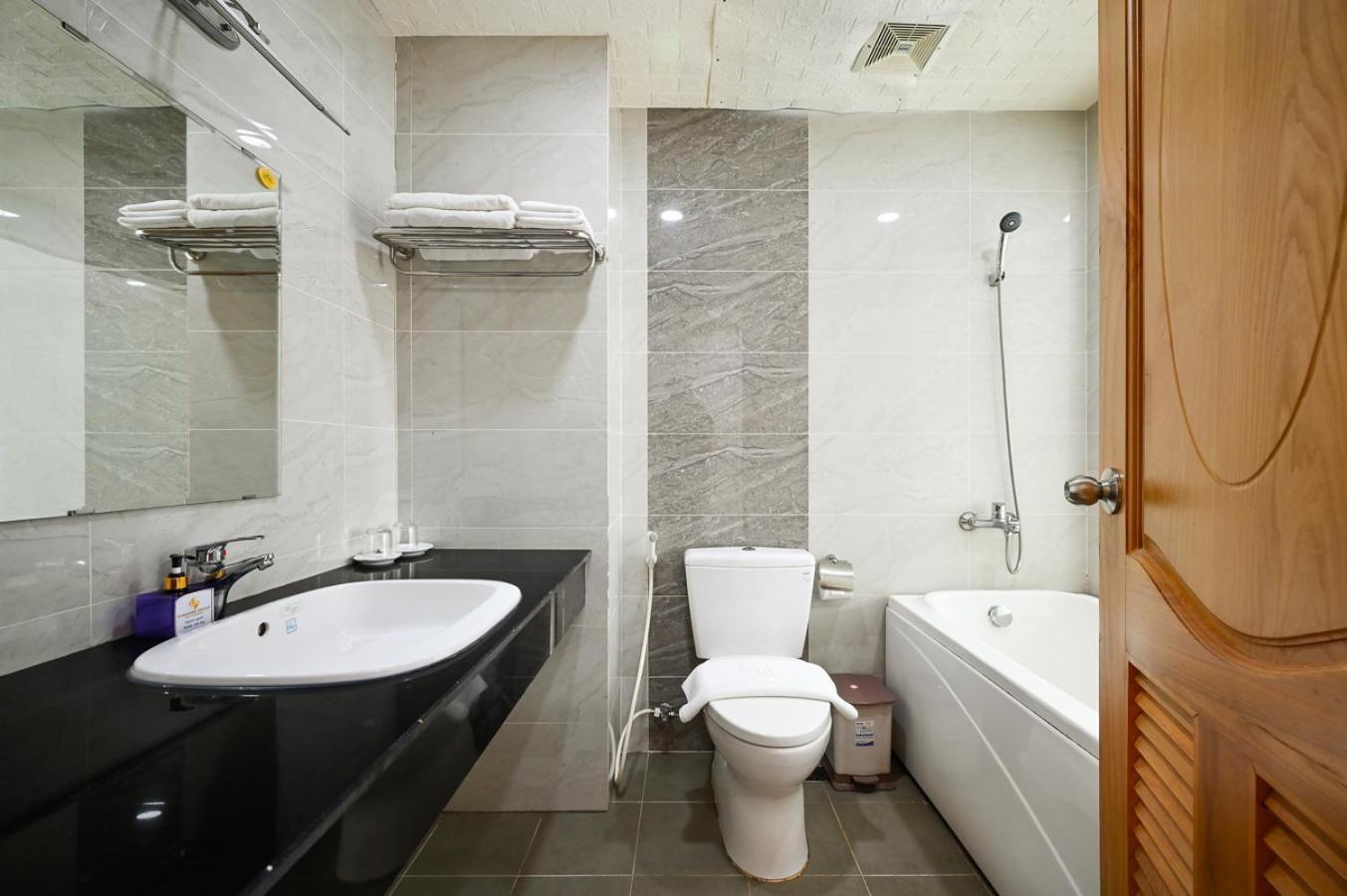 The Shilla Luxury I Phu My Hung Hotel Ho Chi Minh City