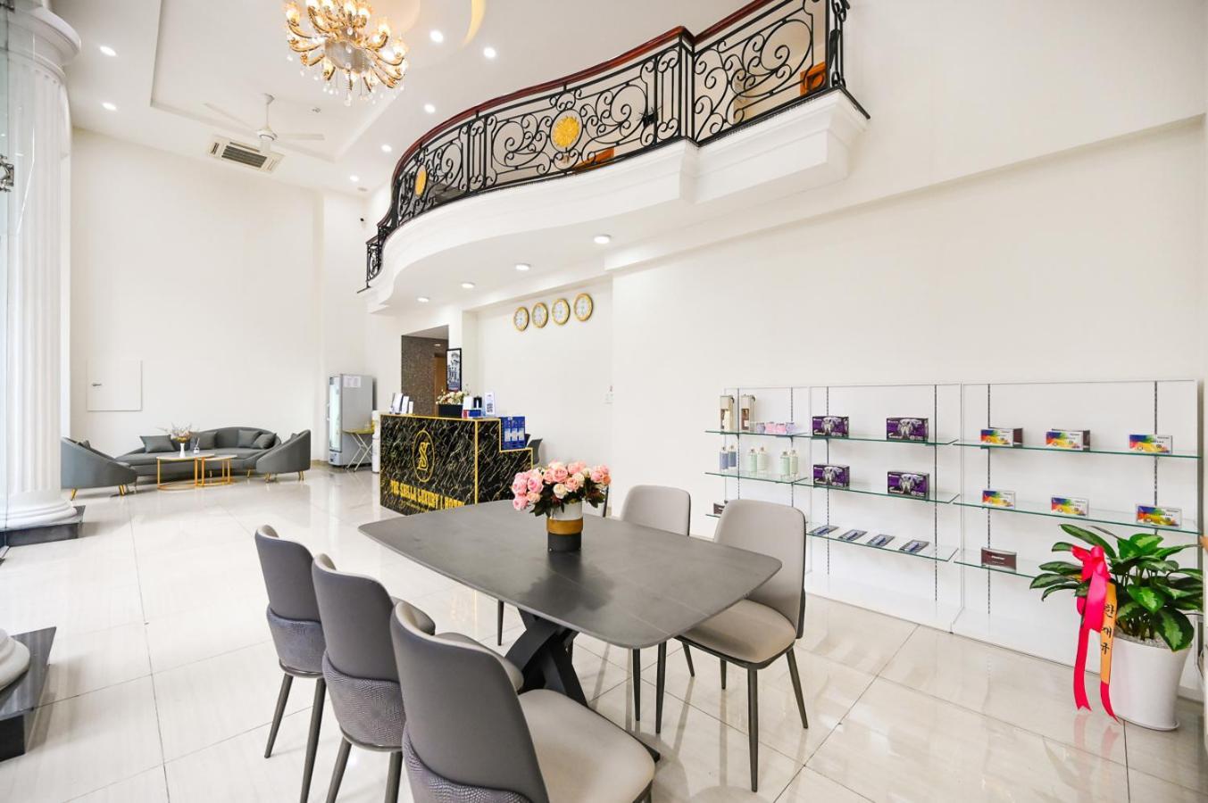 Hotel The Shilla Luxury I Phu My Hung 2*