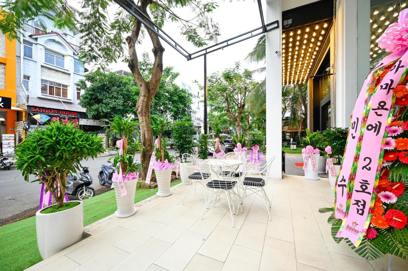 The Shilla Luxury I Phu My Hung Hotel